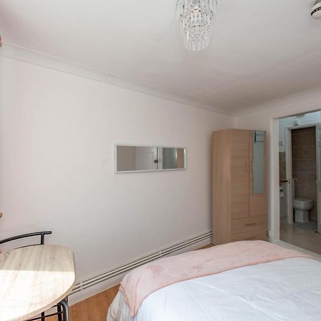 Modern Apartments In Bromley, Greater London Near Tesco And Sundridge Park Station Buitenkant foto
