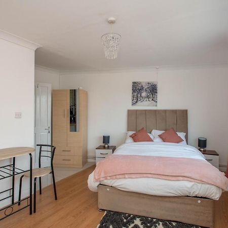 Modern Apartments In Bromley, Greater London Near Tesco And Sundridge Park Station Buitenkant foto