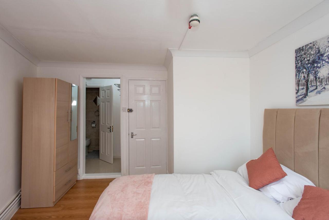 Modern Apartments In Bromley, Greater London Near Tesco And Sundridge Park Station Buitenkant foto
